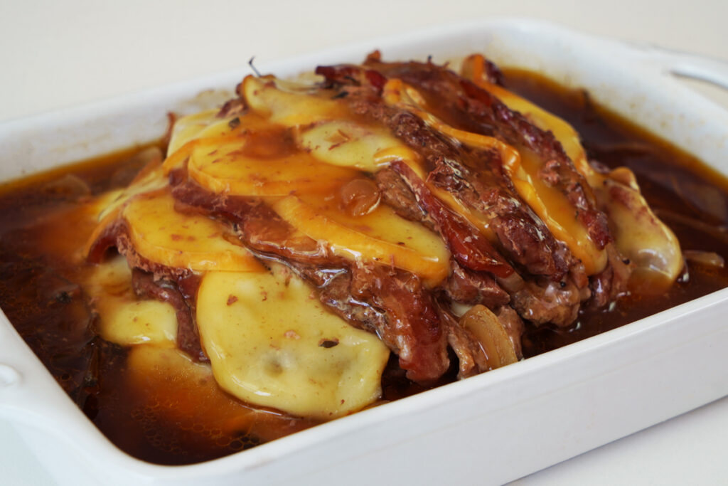 Carne Sanfonada recheada com Bacon e Queijo